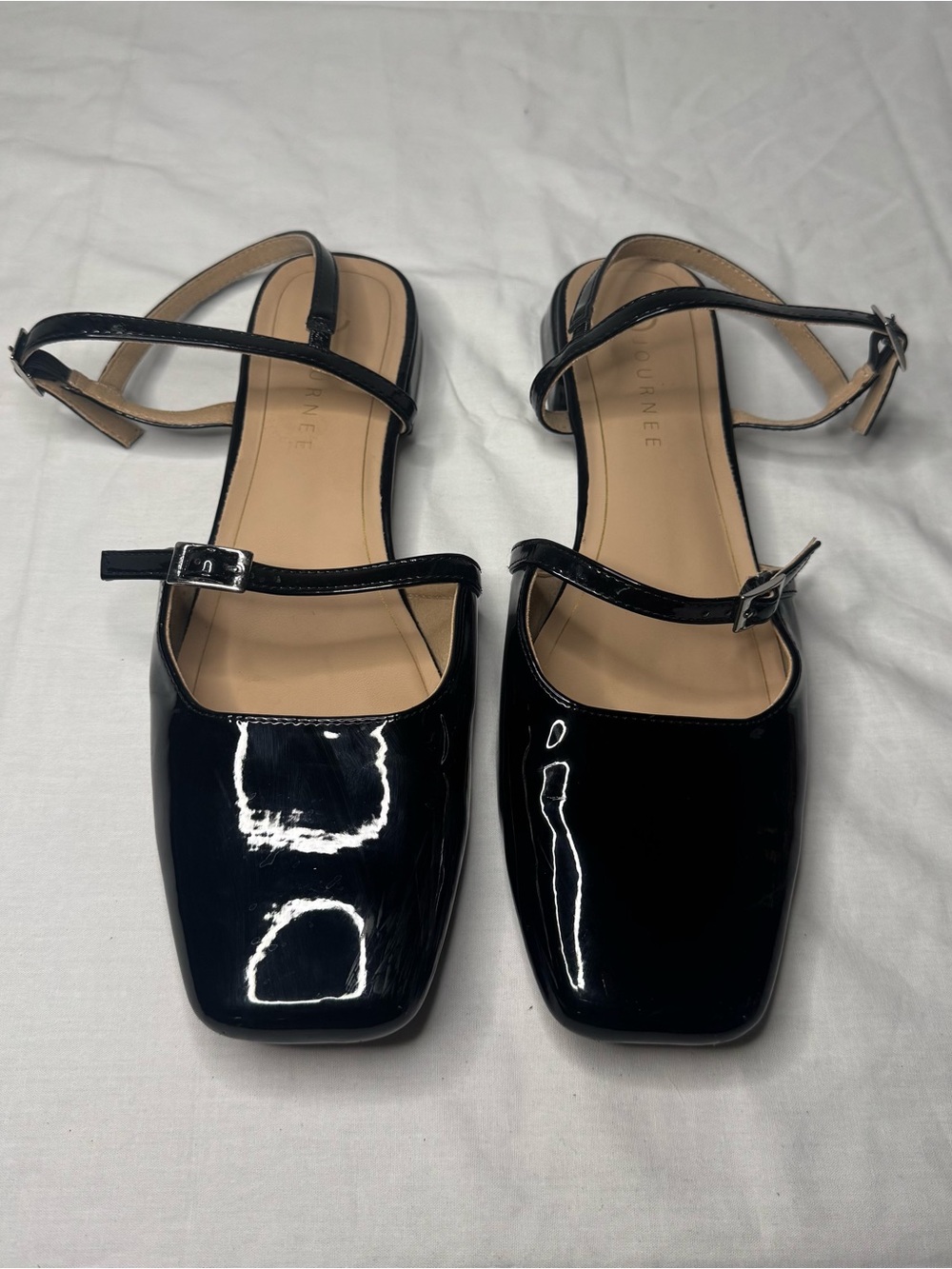 Journee Collection Gretchenn Flats Size 11M